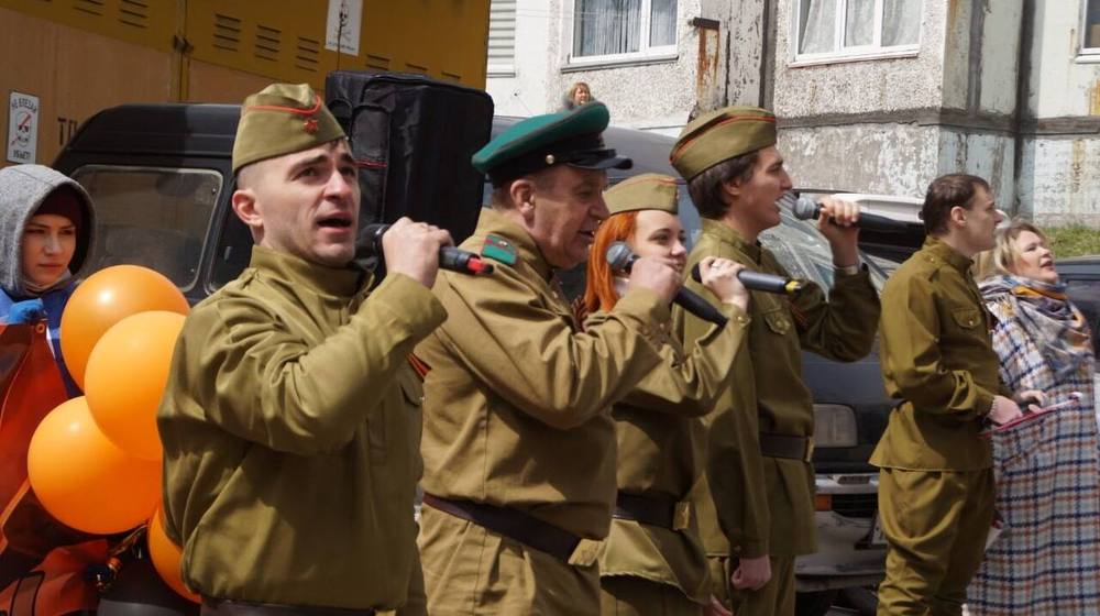 «Фронтовые бригады» поют песни военных лет